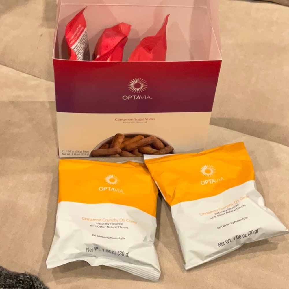 Optivia - Snacks - 5 packs - 2 variety - Cinnamon Crunch and Cinnamon Sugar.